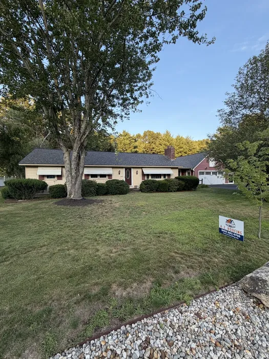Roofing services in Goffstown NH by A-Z Roofing