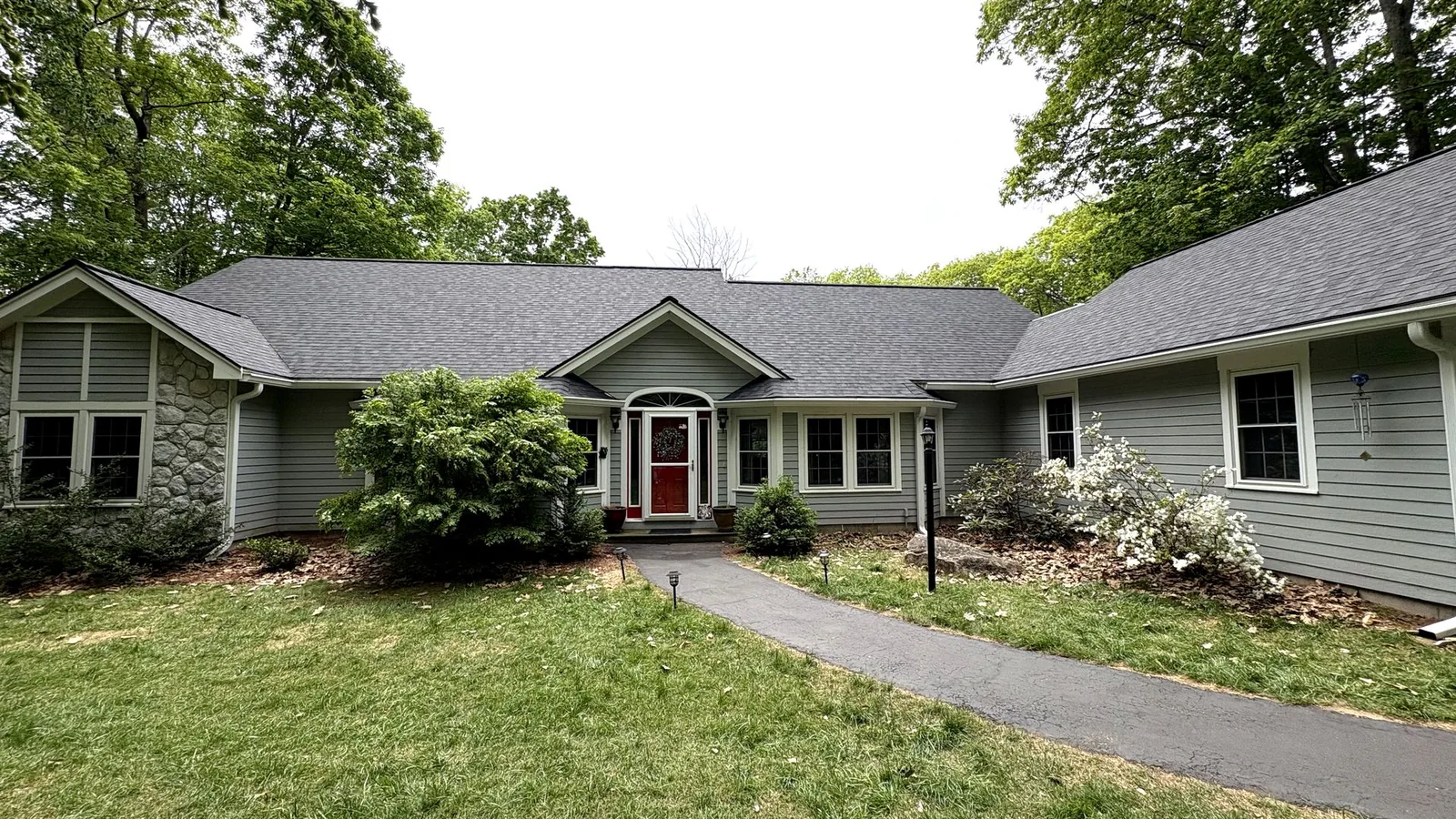 Roofing services in Haverhill MA by A-Z Roofing